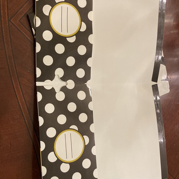 COPY - Set of three Studio C “The Fashionista Collection” printed 2-pocket fold… - Picture 5 of 8